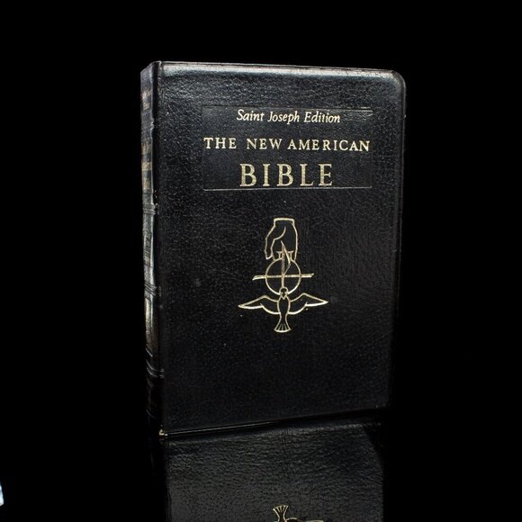 Saint Joseph Edition The New American Bible Leather Cover Family Record Section - Picture 1 of 10